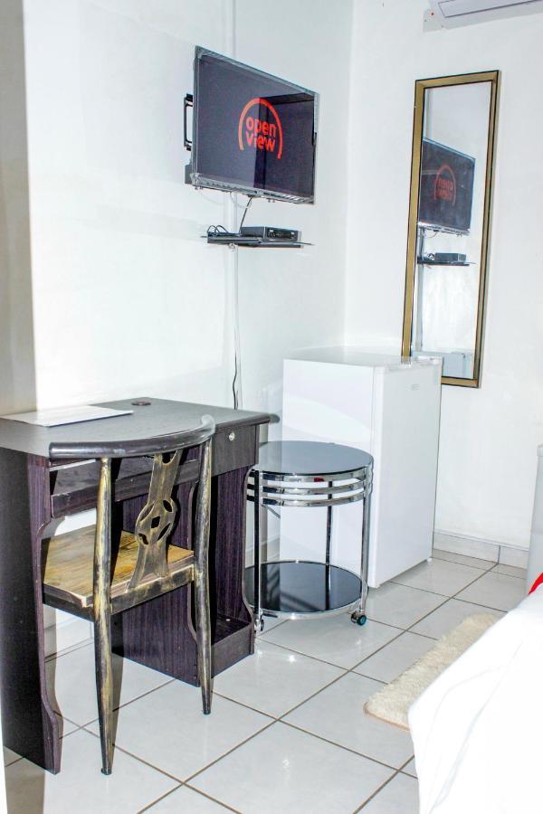 Motseleng Guest House Palapye Extérieur photo